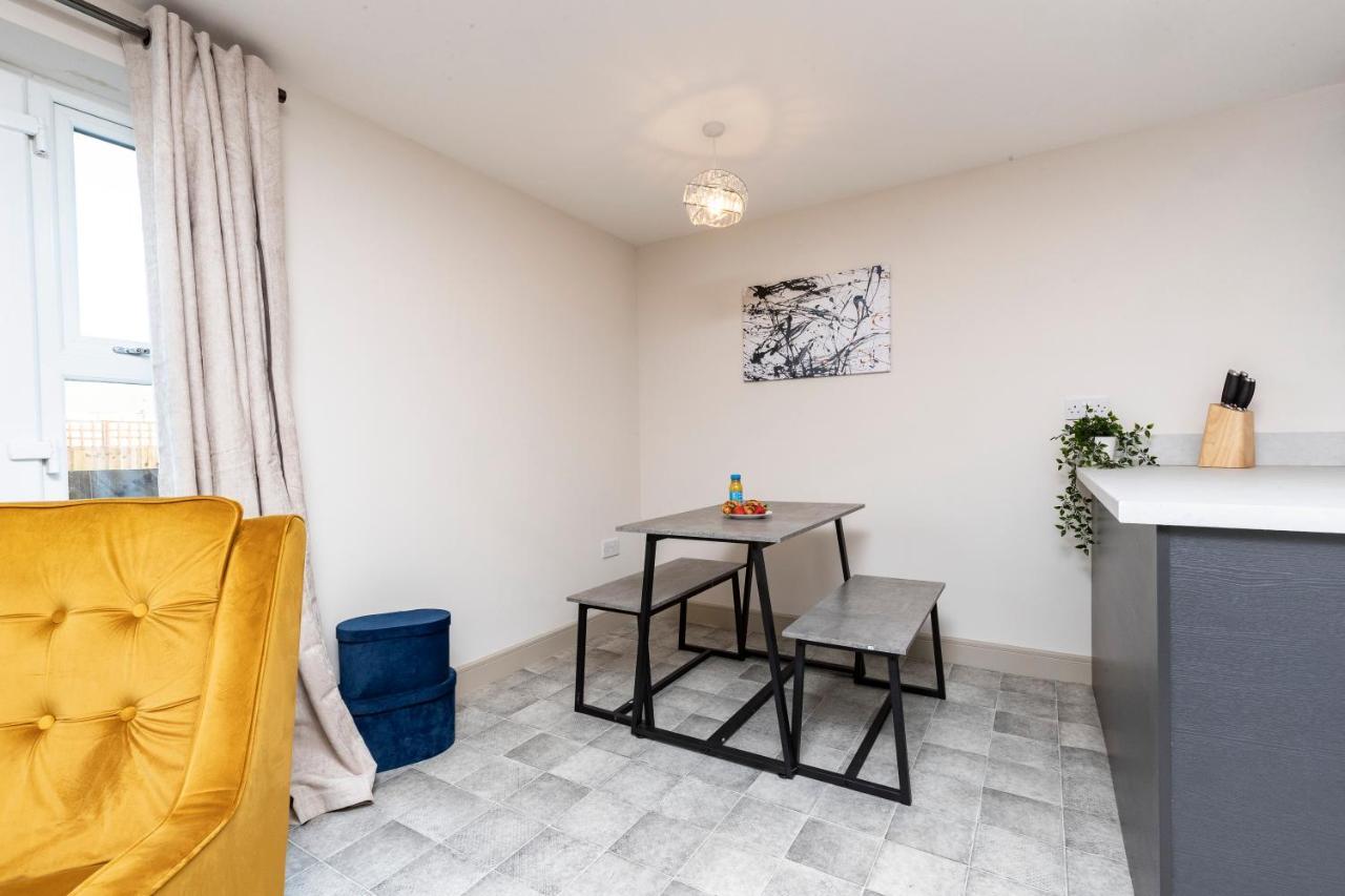Avery House 2 - Two Bedroom With Outdoor Terrace By Bpne ดาร์ลิงตัน ภายนอก รูปภาพ